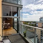 Spacious Home With Four Terrace, Sauna, Sea View