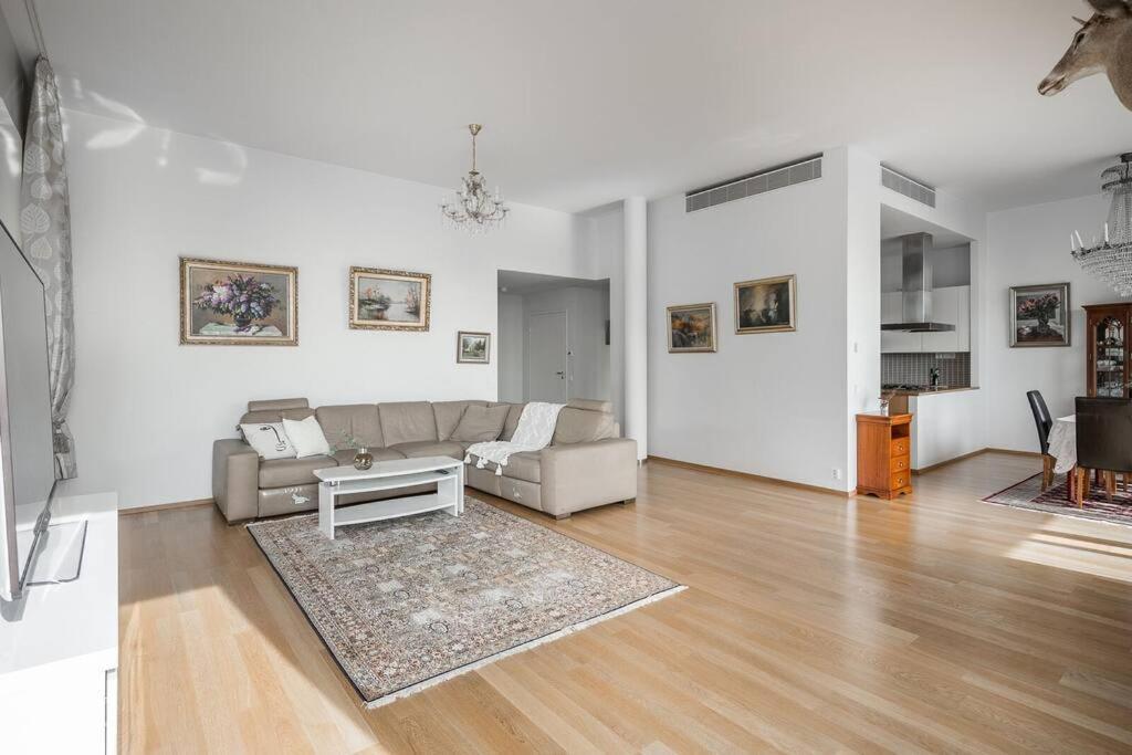 Spacious With Four Terrace, Sauna, Sea View * Helsinki