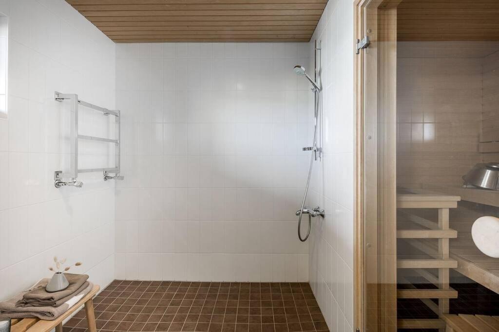 Spacious With Four Terrace, Sauna, Sea View