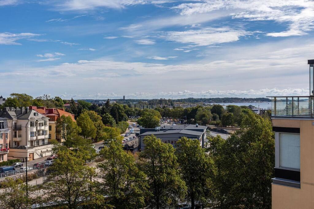 Appartement Spacious With Four Terrace, Sauna, Sea View