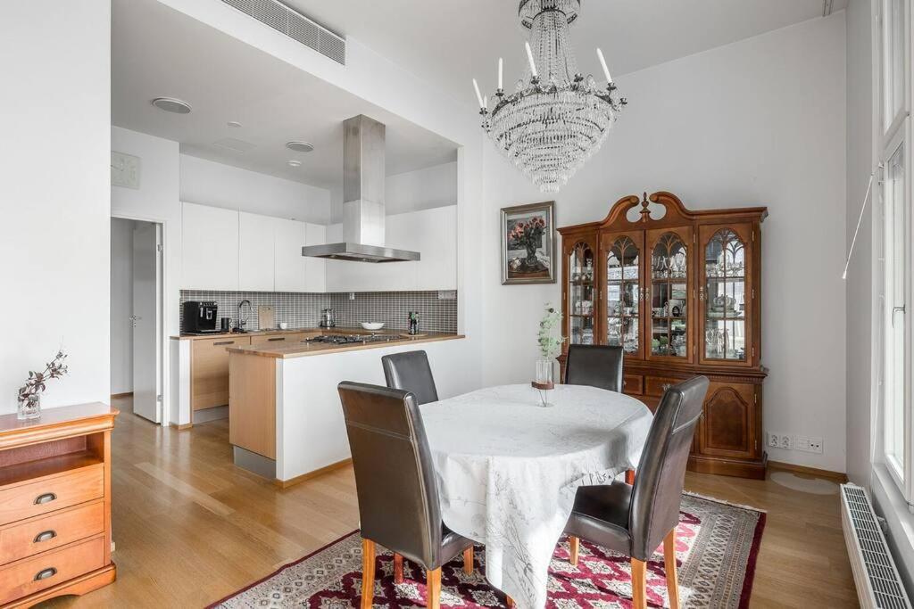 Spacious With Four Terrace, Sauna, Sea View